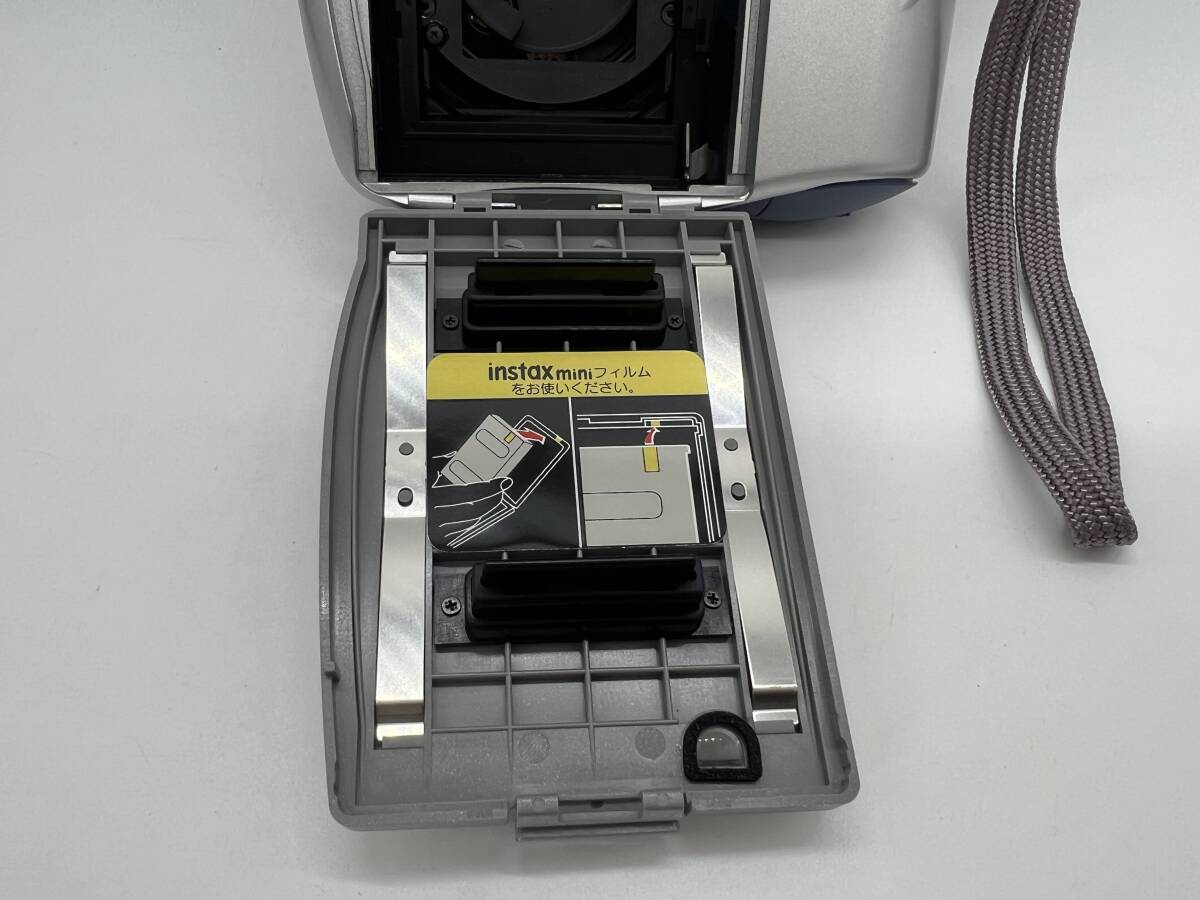 富士フィルム FUJIFILM instax mini 10 チェキ シルバー カメラ 簡易動作確認済み【5193】の画像5