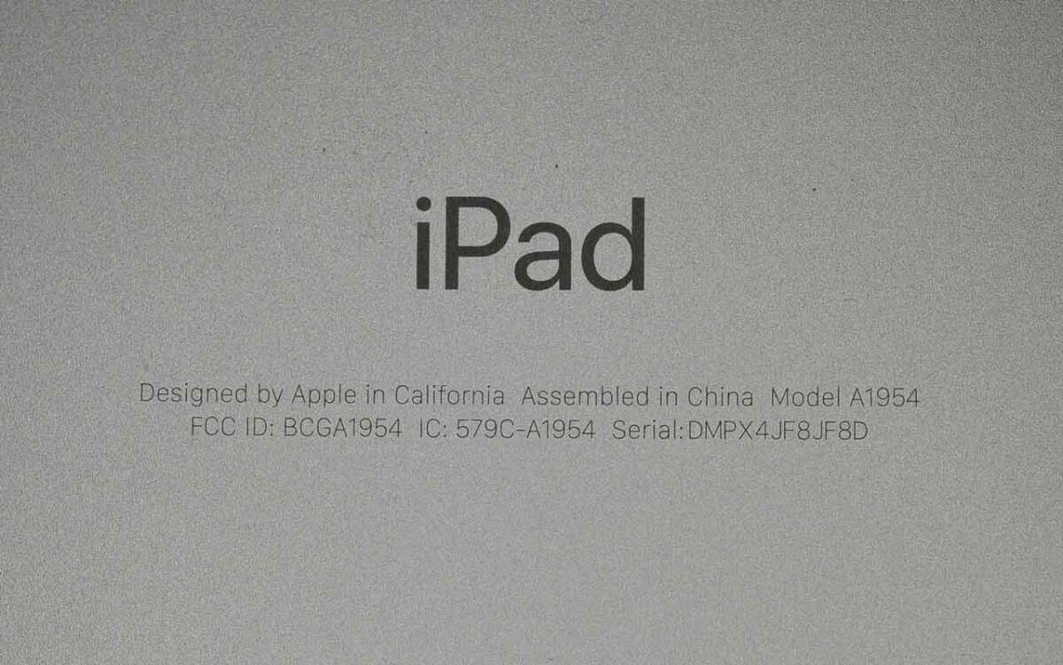 ipad6 第6世代 32GB Wi-Fi + Cellular A1954 カメラ・充電不良 ジャンク品_画像5