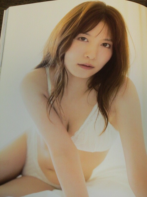 AKB48　谷口めぐ　１st写真集「可愛さの理由」初版　帯付　