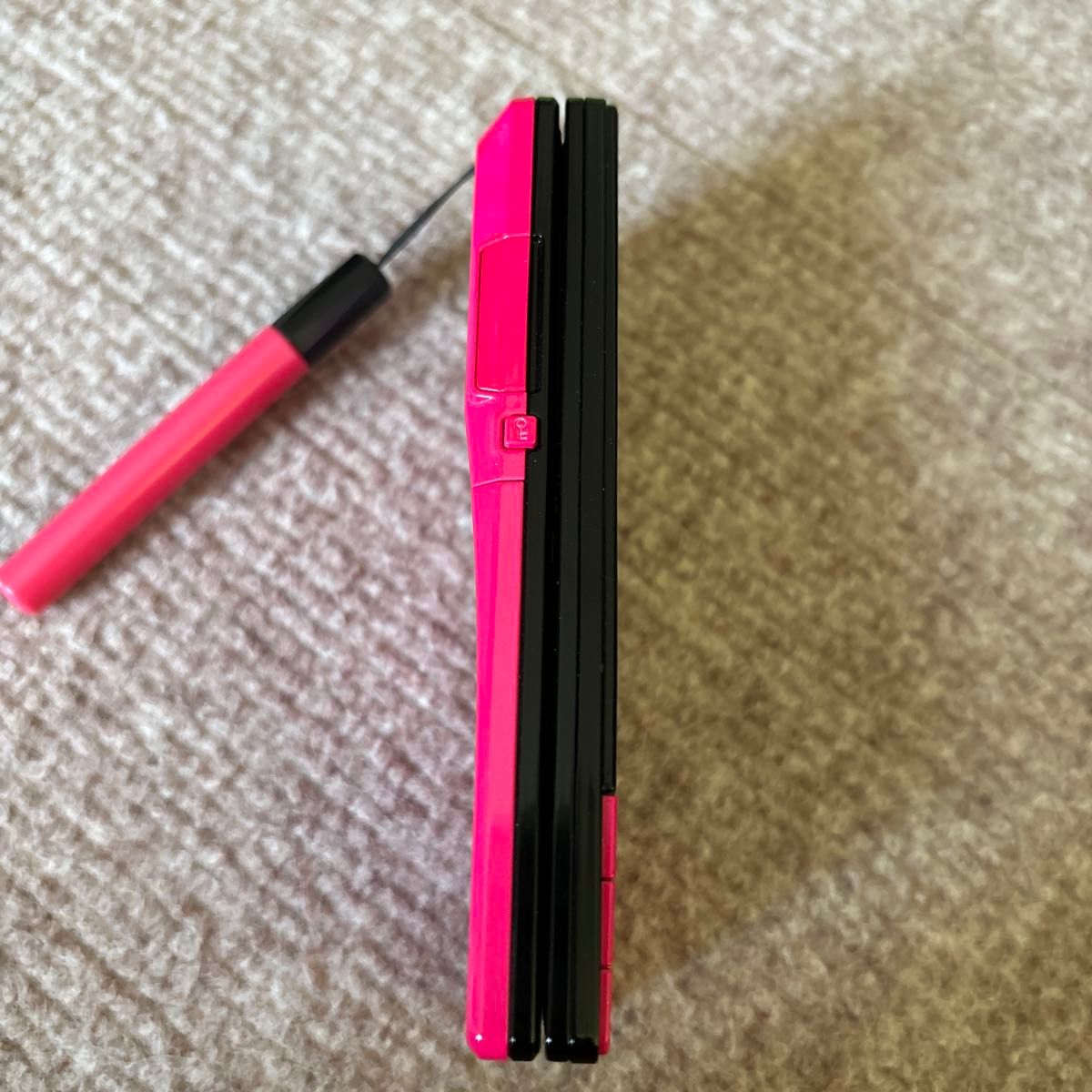 docomo F-04C CECIL McBEE 小悪魔PINK セシルマクビーコラボ docomo F-04C CECIL McBEE 小悪魔PINK セシルマクビーコラボ