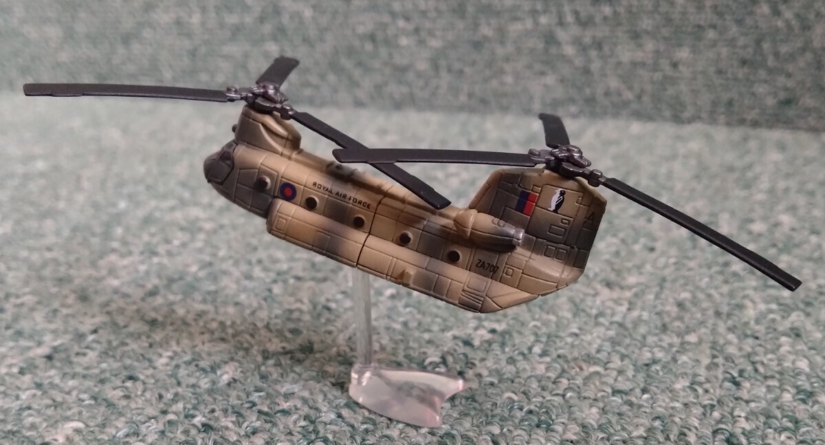 Furuta フルタ製菓 チョコエッグ 戦闘機シリーズ 第2弾 39 ボーイング・バートル アメリカ陸軍 CH-47 チヌーク 大型輸送機ヘリコプターの画像4