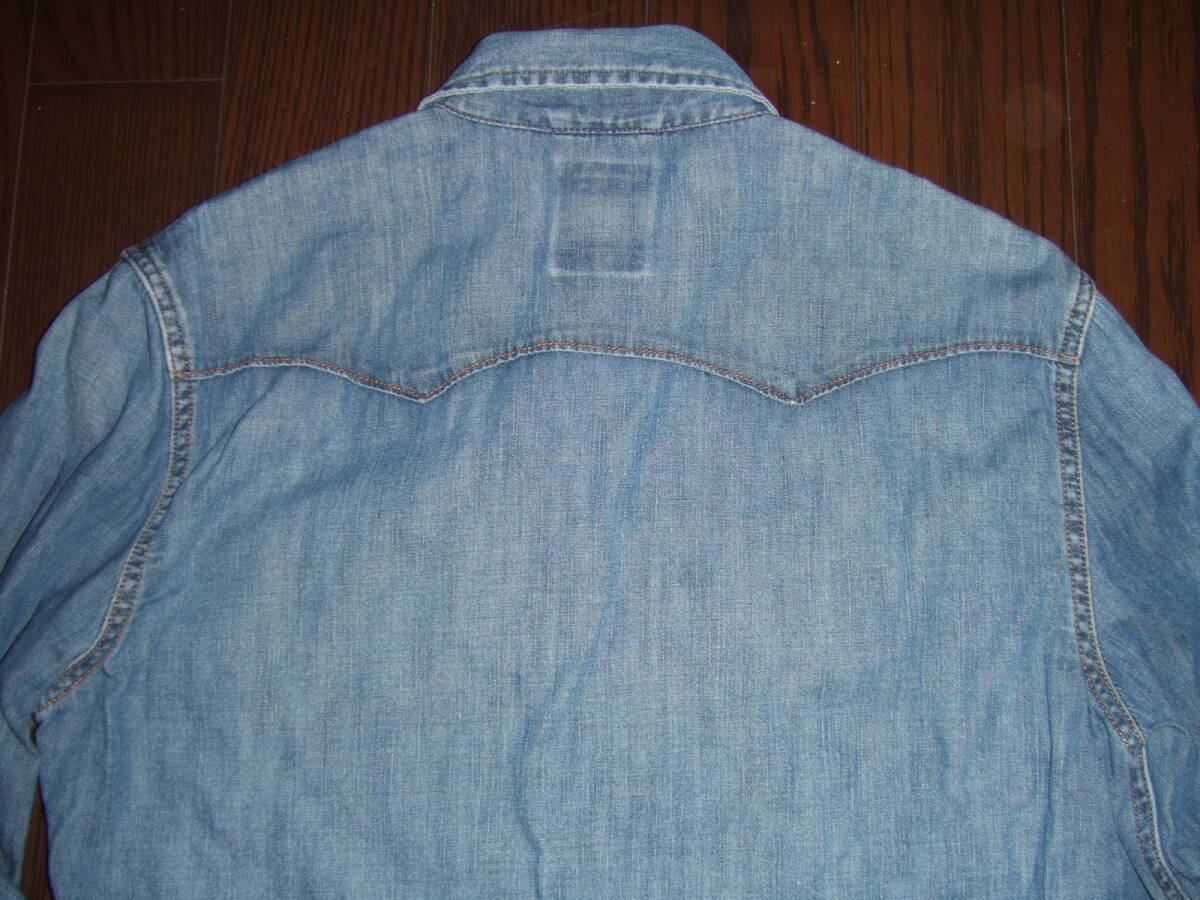 ★ Levi's RED TAB リーバイスレッドタブ / デニムシャツ ウエスタンシャツ / M(実寸肩幅46cm身幅54cm着丈73cm袖丈66cm) ★_画像7