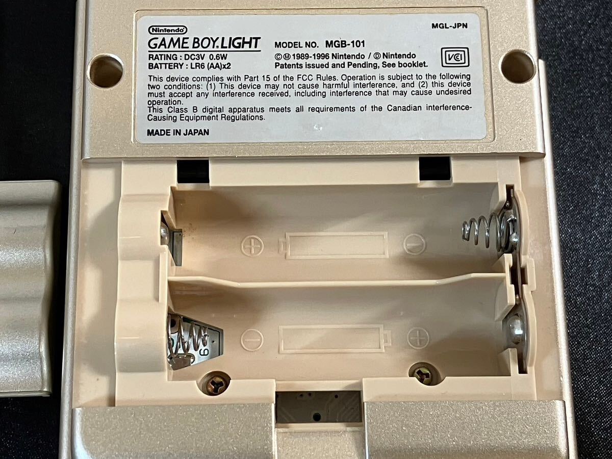 E/601 美品 通電OK GAME BOY LIGHT ゲームボーイライト Nintendo 任天堂 ゴールド 金