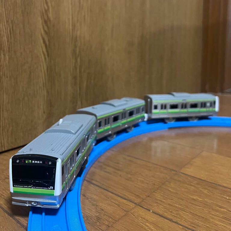 プラレール 横浜線E233系6000番台 動作確認済み 旧メカ 傷汚れありの画像1