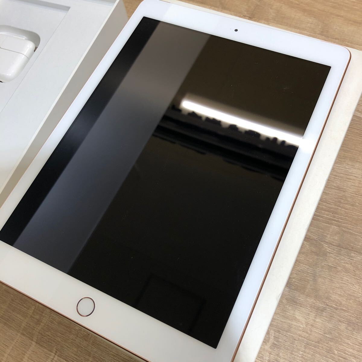★1円スタート!!★ iPad 6 ピンクゴールド 動作未確認 アクベロック有Apple Cellular モデル DA0の画像8