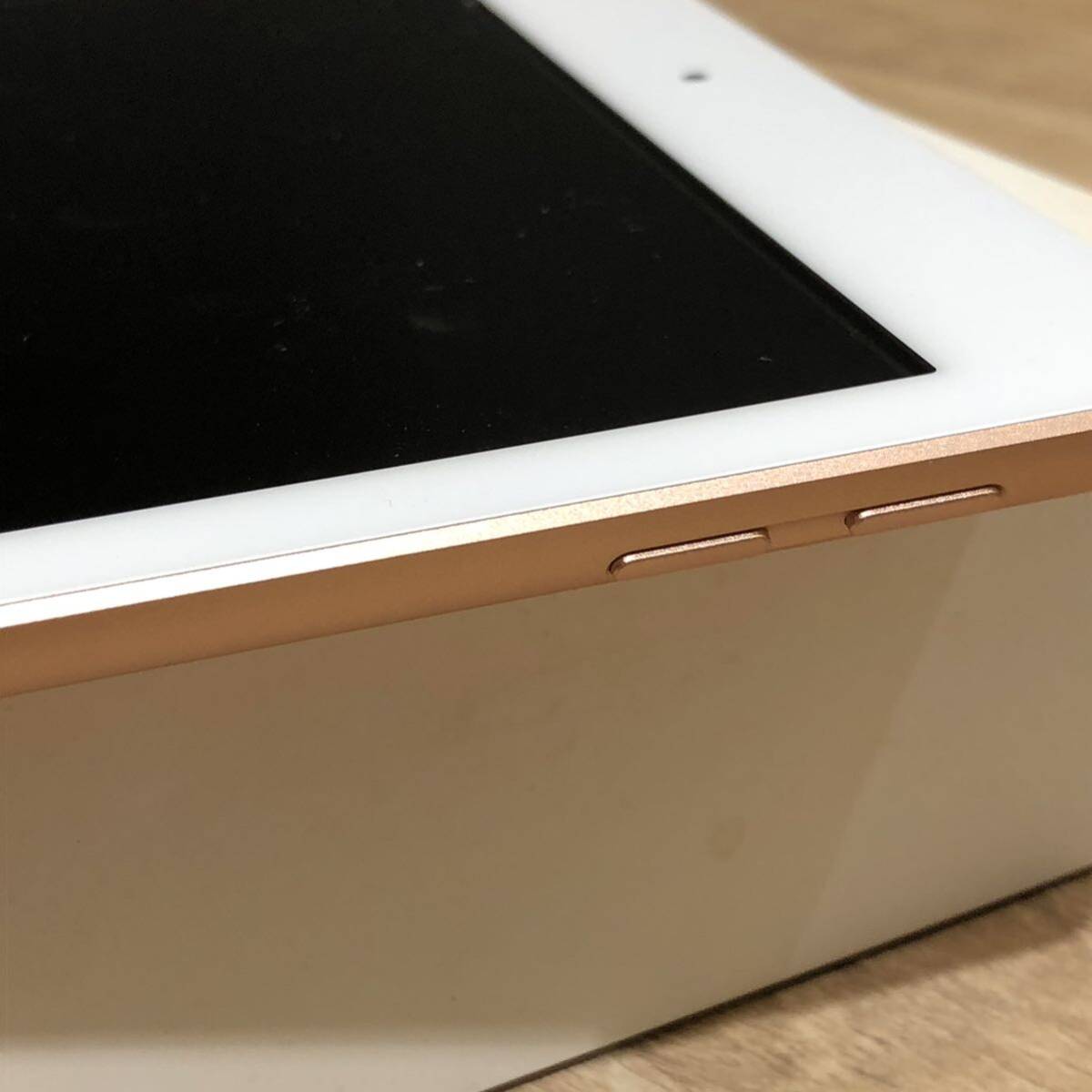 ★1円スタート!!★ iPad 6 ピンクゴールド 動作未確認 アクベロック有Apple Cellular モデル DA0の画像3