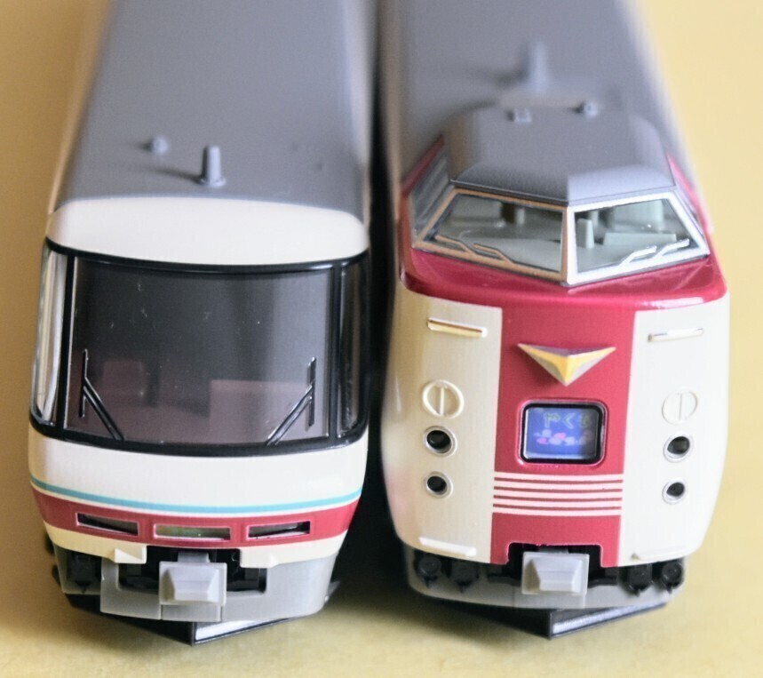 2023年製最新ロッド KATO 型番10-1451 381系「ゆったりやくも」6 2023年製最新ロッド KATO 型番10-1451 381系「ゆったりやくも」6