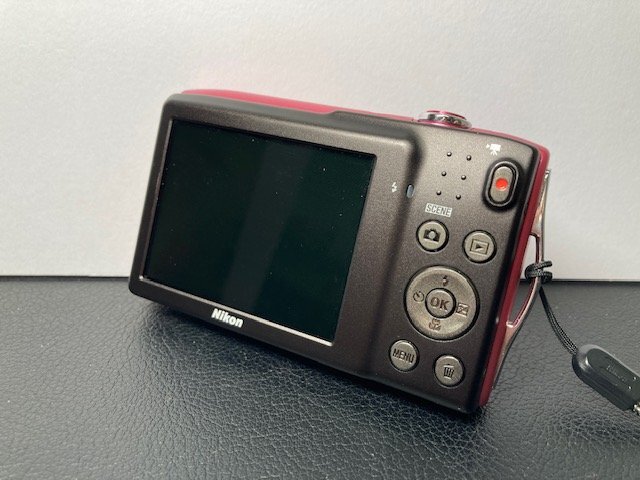 ジャンク品 ニコン Nikon デジタルカメラ COOLPIX クールピクス S3300の画像5