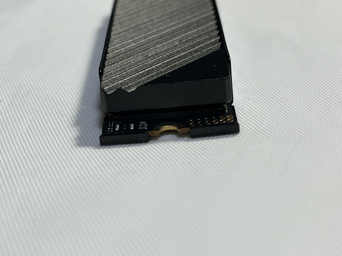 Hanye SSD 2TB PCIe Gen4x4 M.2 NVMe 2280 ヒートシンク搭載 訳ありジャンク品の画像5