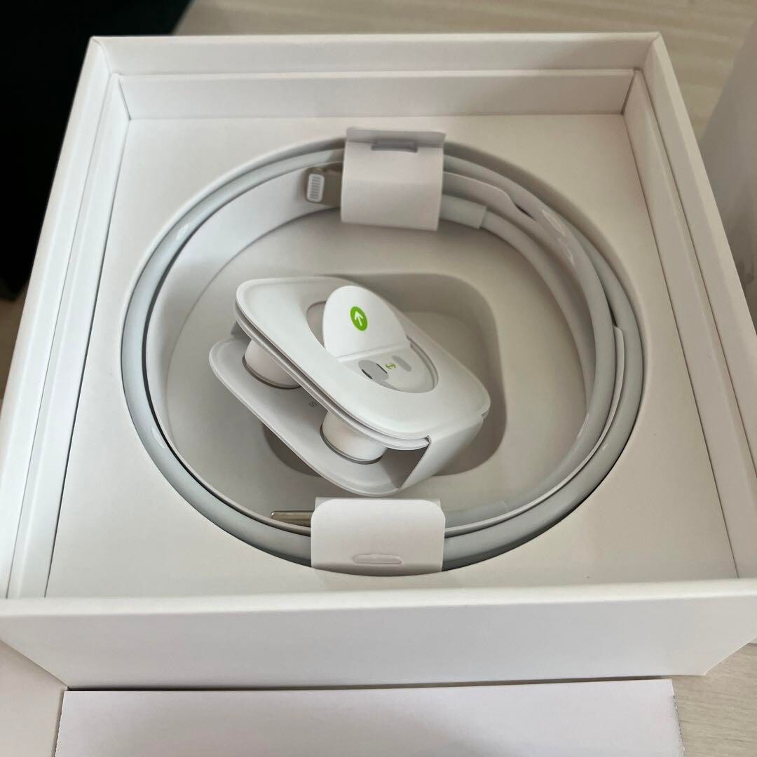 新品未開封 非売品 オーデマピゲ ノベルティ AirPods Pro 新品未開封 非売品 オーデマピゲ ノベルティ AirPods Pro