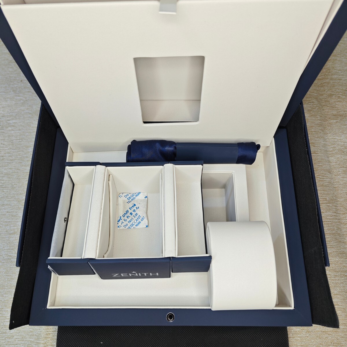 ファッションデザイナー 超美品 送料無料 ZENITH ゼニス 純正品 時計ボックス 空箱 時計 単品用