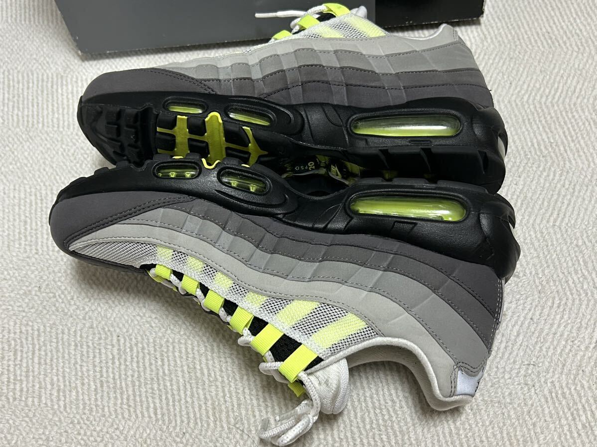 美品 Nike Air Max 95 OG Neon Yellow ナイキ エアマックス95 OG ネオンイエロー/イエローグラデ 2018年製 US9.5(27.5cm)の画像4