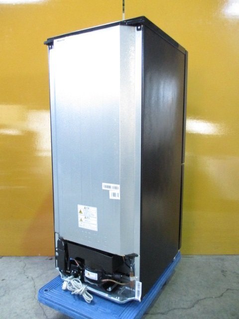 ☆Hisense ハイセンス 2ドア ノンフロン冷凍冷蔵庫 134L HR-G13B-BR ダークブラウン 2021年製 直接引取OK w4252の画像8