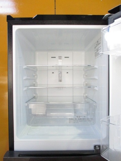 ☆Hisense ハイセンス 2ドア ノンフロン冷凍冷蔵庫 134L HR-G13B-BR ダークブラウン 2021年製 直接引取OK w4252の画像4