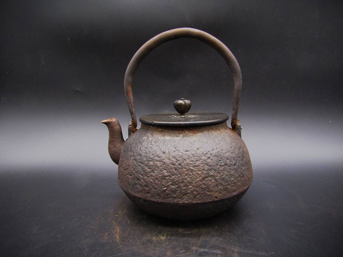 鉄瓶　古作　丸形　雲色堂造　煎茶道具