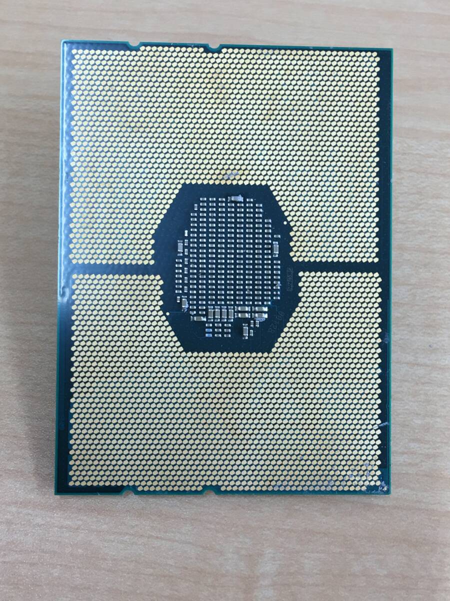 B2798)Intel Xeon GOLD 6148 SR3B6 2.40GHz 中古動作品の画像2