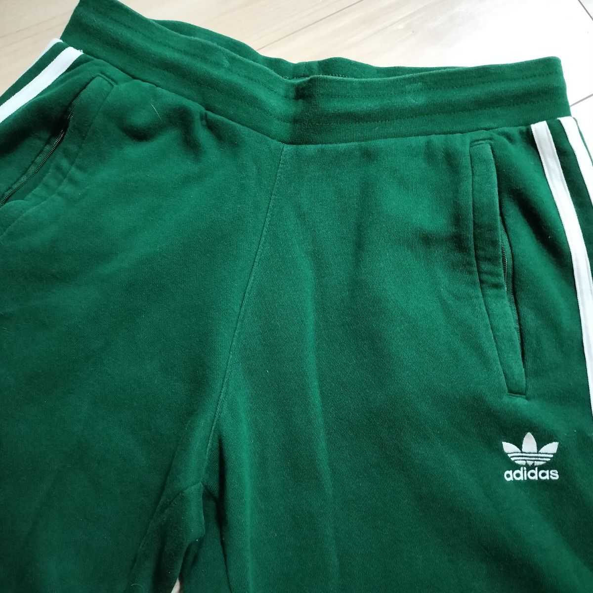 adidas 緑 トラックパンツ アディダス スウェット ジャージ メンズ XL ジャージパンツ originals 裏起毛