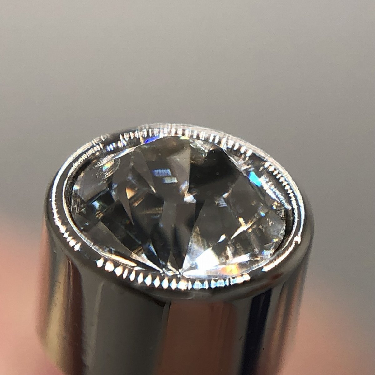 キングラム[05]SWAROVSKI[スワロフスキー]スタッドピアス シルバー ラウンドカット4mm★美品/箱付★1Pピアス 一粒【送料無料】8200