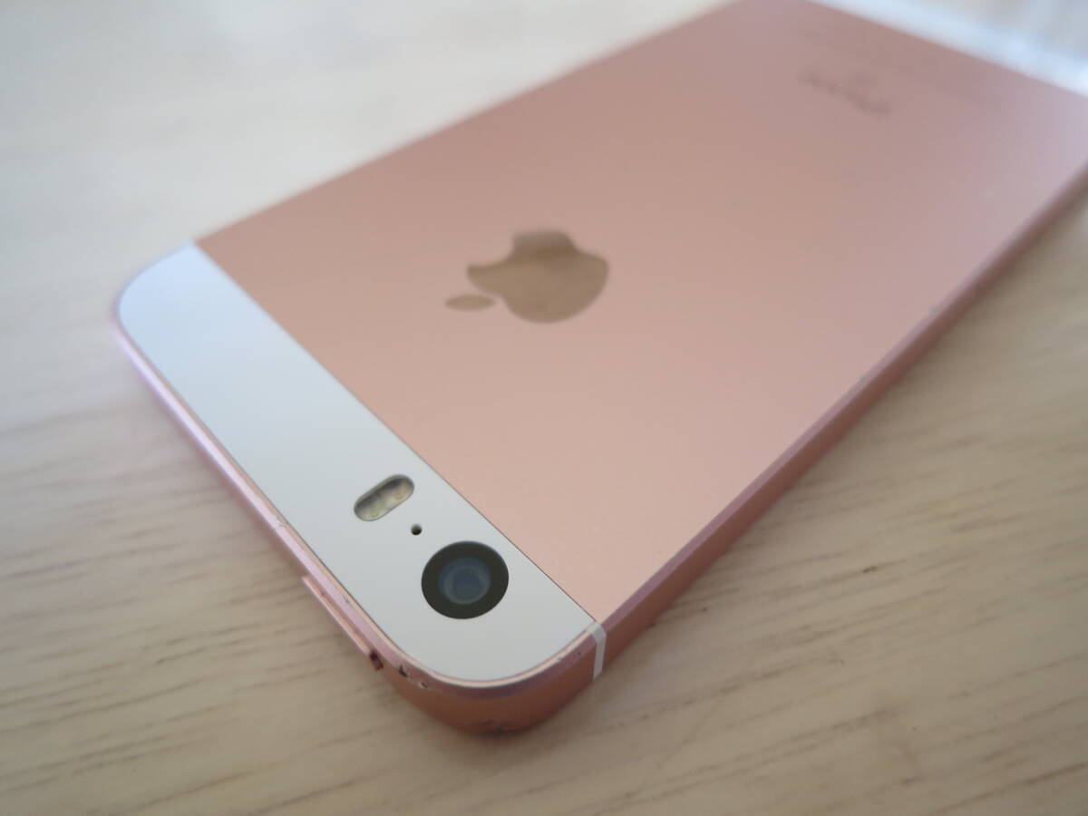 iPhone SE 16GB ローズゴールド SIMフリー バッテリー容量76％ アクティベーションロック解除済 利用制限〇docomoの画像4
