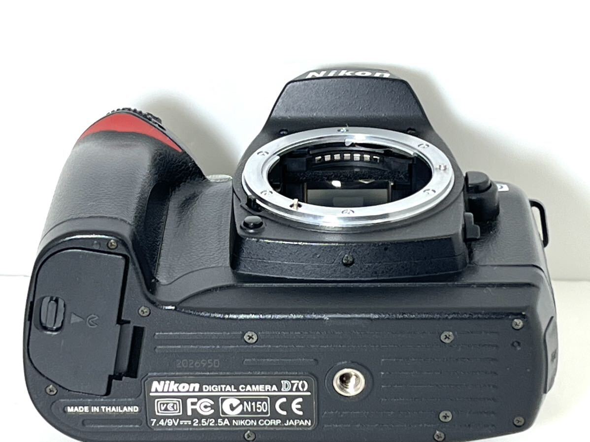 美品 ニコン Nikon D70 レンズ3本 NIKKOR DX 18-200mm VR 他 ショット数少 16,134枚 4GB CFカード付きすぐに撮影出来ます 動作確認済み の画像7