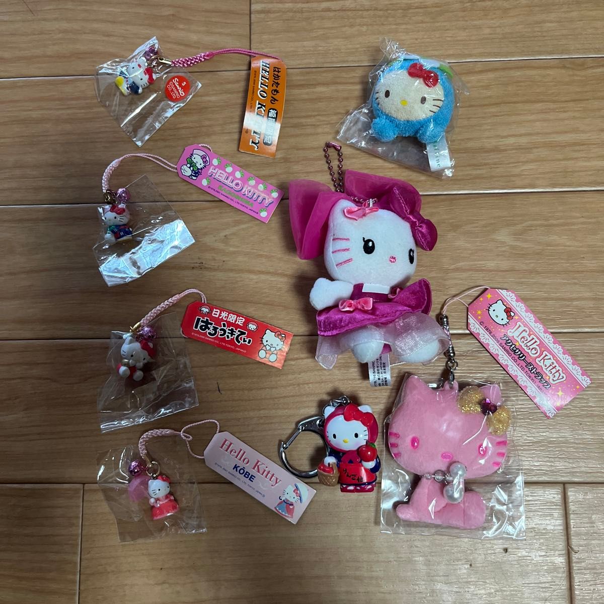 キティちゃん(8点)ご当地ストラップ(福岡 神戸 日光 鹿児島 キティちゃん(8点)ご当地ストラップ(福岡 神戸 日光 鹿児島