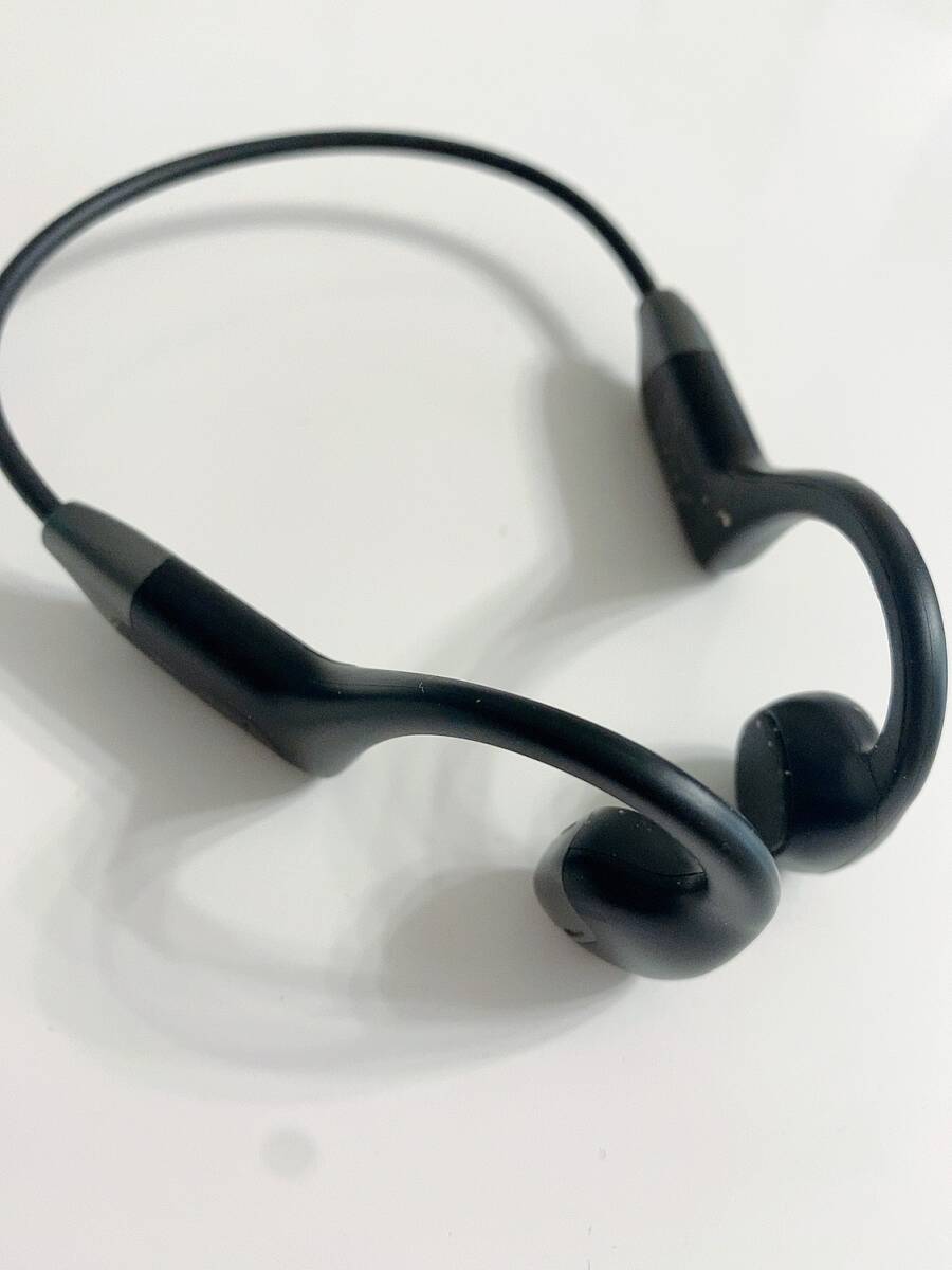 【1円オークション】骨伝導イヤホン ヘッドホン Bluetooth マイク付き 通話 耳掛け式 ワイヤレス IPX7防水 自動ペアリング AME0399の画像4