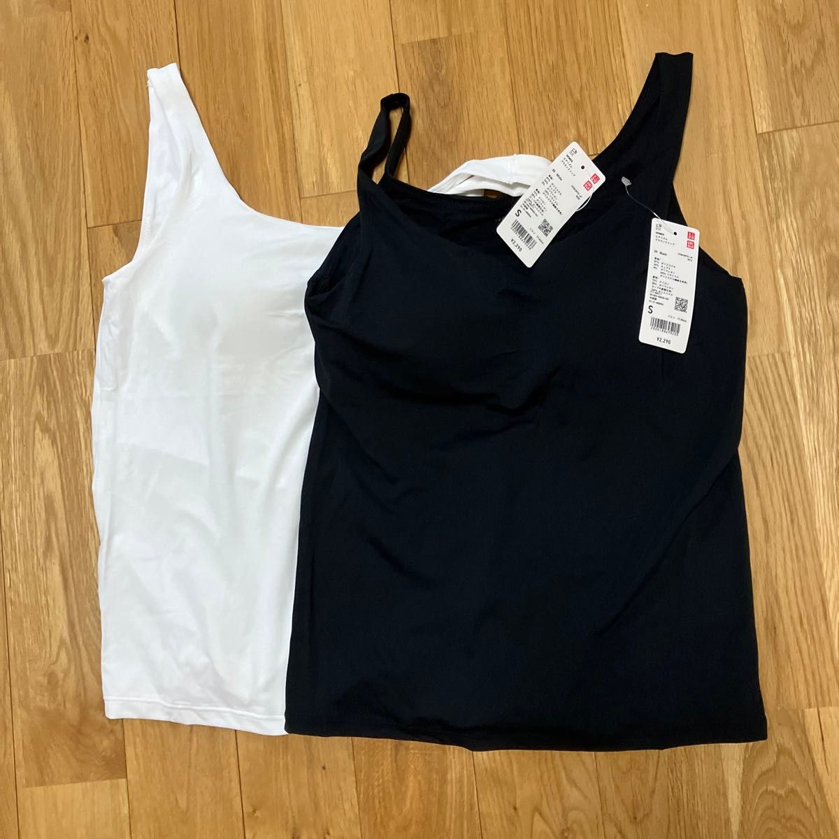 新品　タグ付　 ユニクロ UNIQLO ブラトップ タンクトップ　S