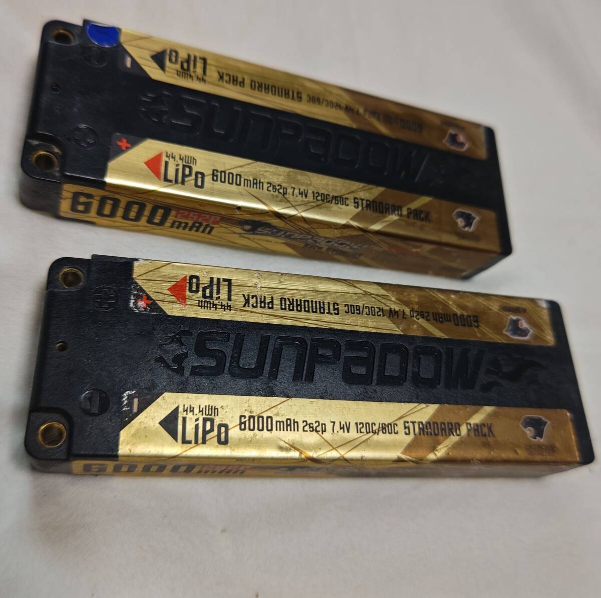 SUNPADOW サンパドウ ゴールド POWERS SUNPADOW 7.4V / 6000mAh / 120C リポバッテリー　スリムタイプ　厚み23mm？24mm？　２S2P_画像2