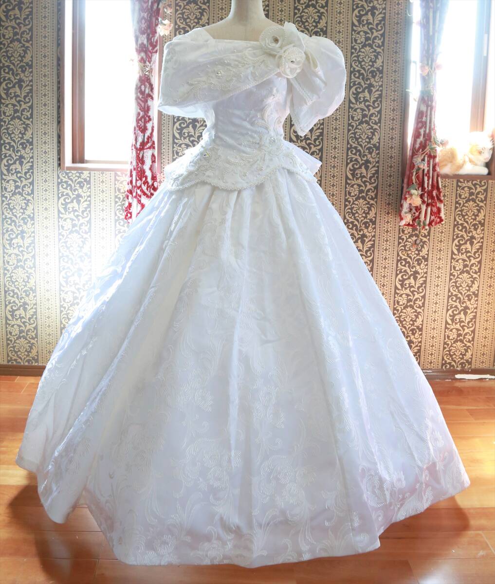純白タケミブライダル高級ウエディングドレス9号11号13号15号M~3Lサイズ大きいサイズアンティークドレス舞台衣装_画像1