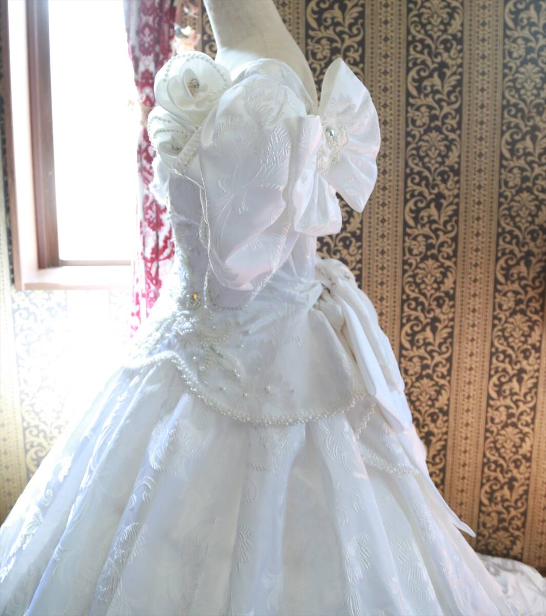 純白タケミブライダル高級ウエディングドレス9号11号13号15号M~3Lサイズ大きいサイズアンティークドレス舞台衣装_画像7
