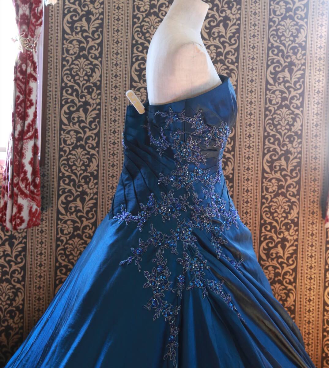大きいサイズ15号ネイビーブルーカラードレス高級ウエディングドレス3Lサイズ紺色タフタ生地_画像9