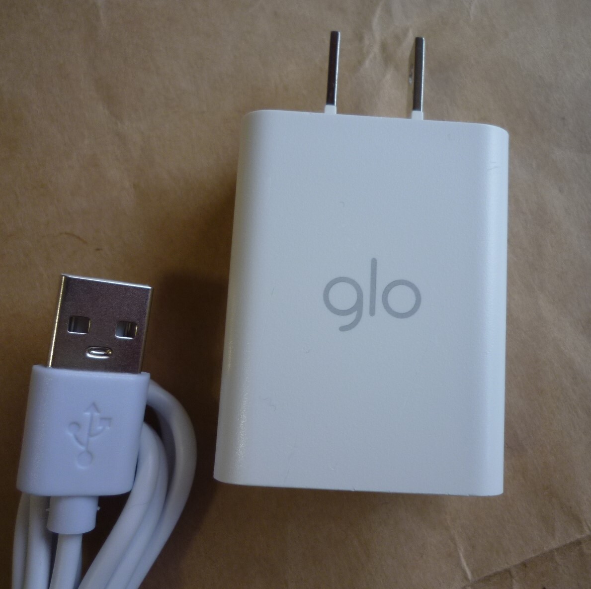 glo グロー純正 充電器 ACアダプター USB充電器 白 ホワイト 5V 2A YJC010W-0502000J スマホ充電 タブレット充電 電子タバコ MicroUSB の画像8