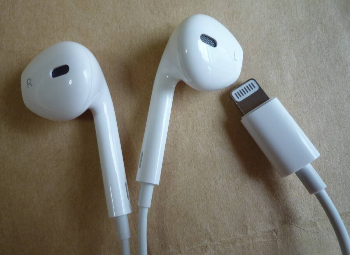 Apple アップル 純正品 イヤホン EarPods with Lightning Connector ライトニング端子 イヤフォン ヘッドセット iPhone イヤーポッズ の画像4