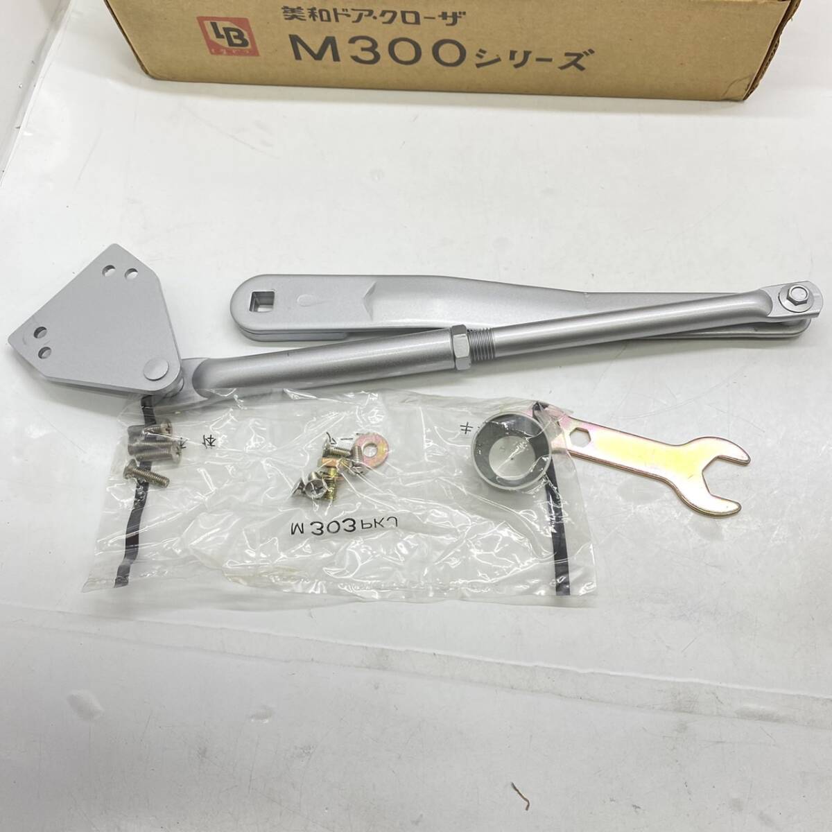 送料無料g30468 美和ドアクローザー M300シリーズ 2個 セット M303P ミワ MIWA ロック ドアクローザー ドアチェック 玄関 ドア 扉 修理 交_画像4