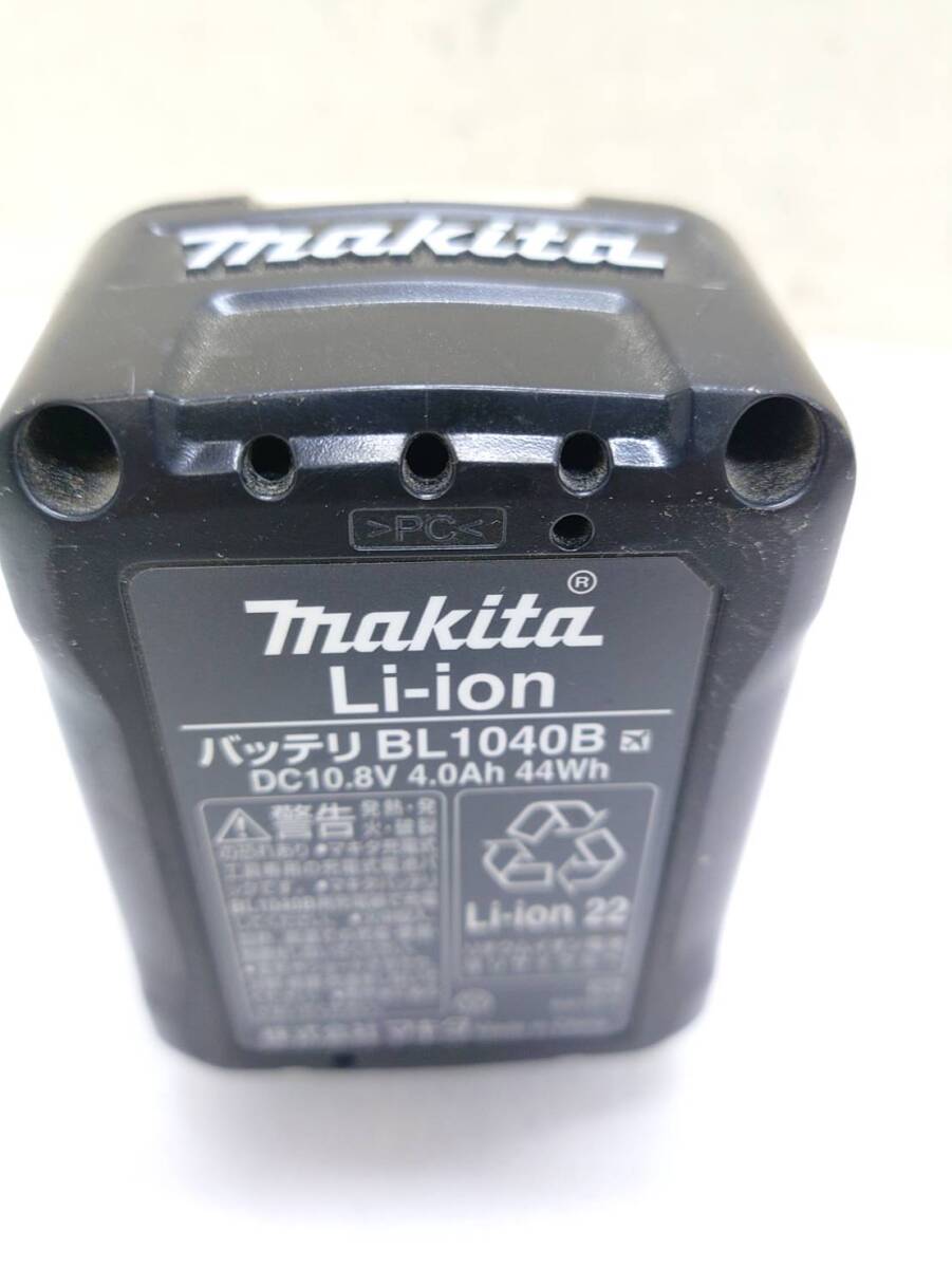 送料無料g30104 makita マキタ BL1040B 純正 10.8v 4.0Ah バッテリ 正規品 リチウムイオン電池 蓄電池 充電池 電池パック 電動工具 大工道の画像6