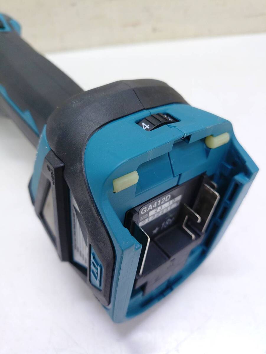 送料無料g30198 makita マキタ 18v 100mm GA412D 充電式 ディスクグラインダ 研磨 研削 電動工具 大工道具 DIY ディスクグラインダー 本体_画像4