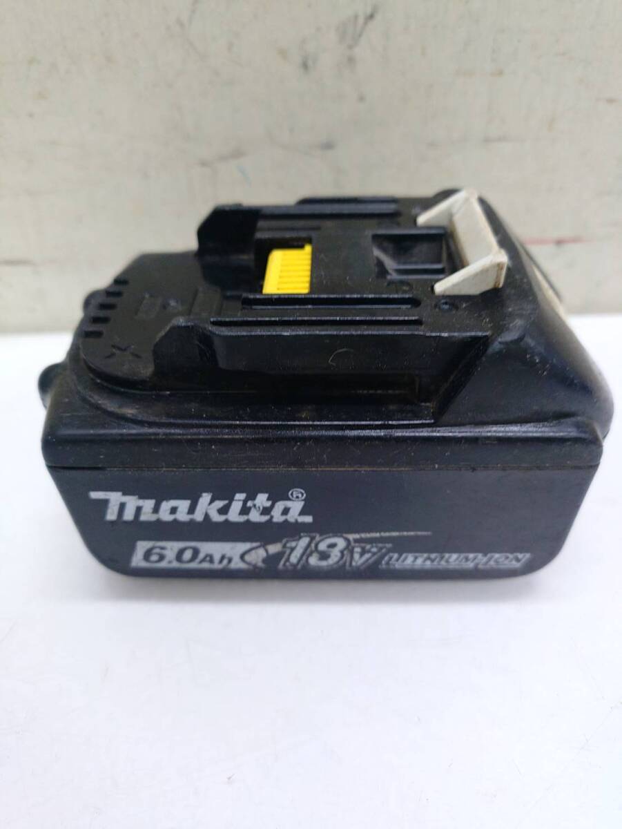 送料無料g30529 makita マキタ 純正 BL1860B 18V 6.0Ah リチウムイオン バッテリ 残量表示付き 電動工具 大工道具 DIYの画像1