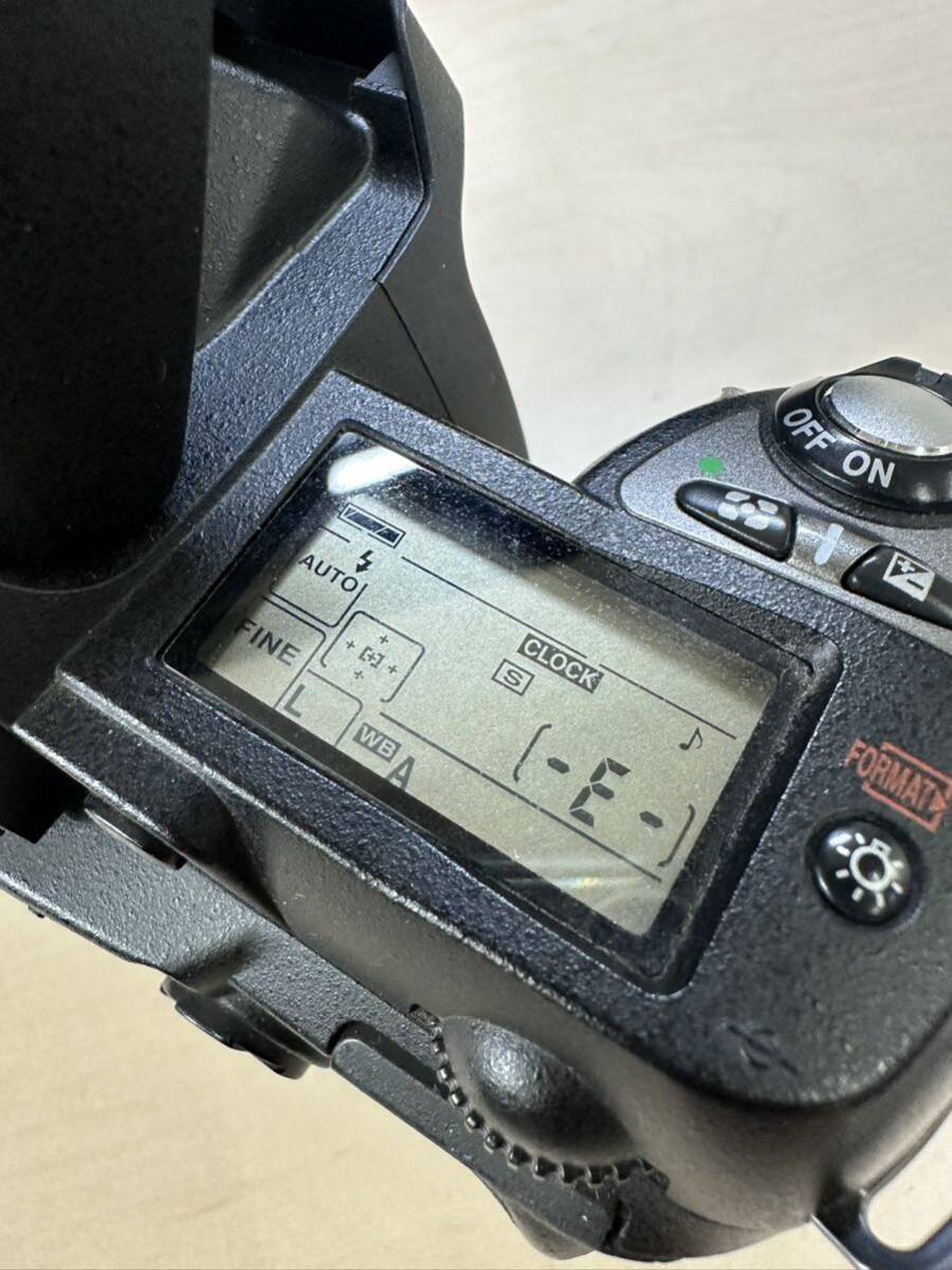 Nikon ニコン D70 デジタル一眼レフカメラ ボディ 説明書付き_画像2