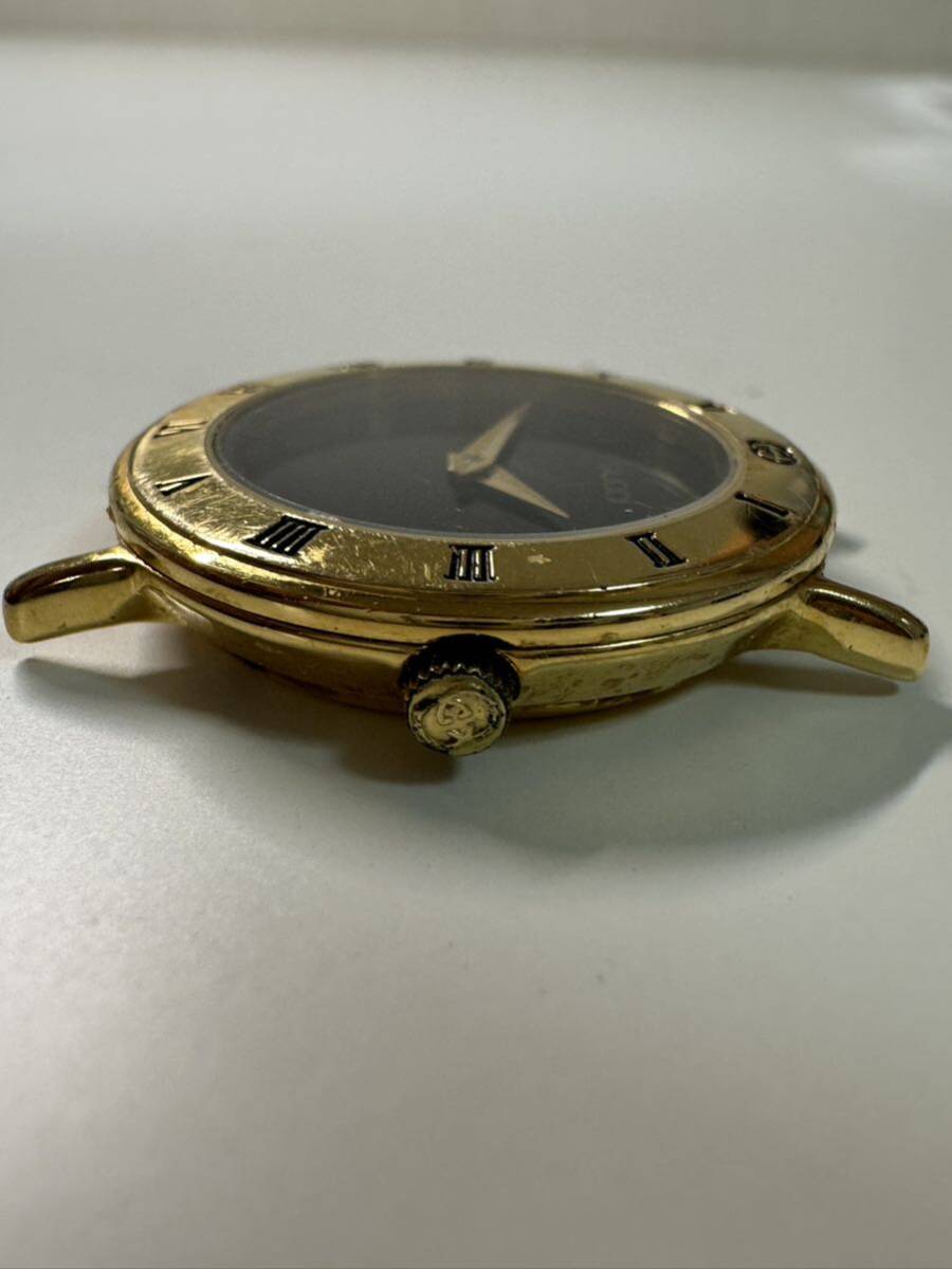 GUCCI グッチ QZ ゴールドカラー 黒文字盤 3000.2L 非稼働品 フェイスのみ レディース 腕時計の画像3