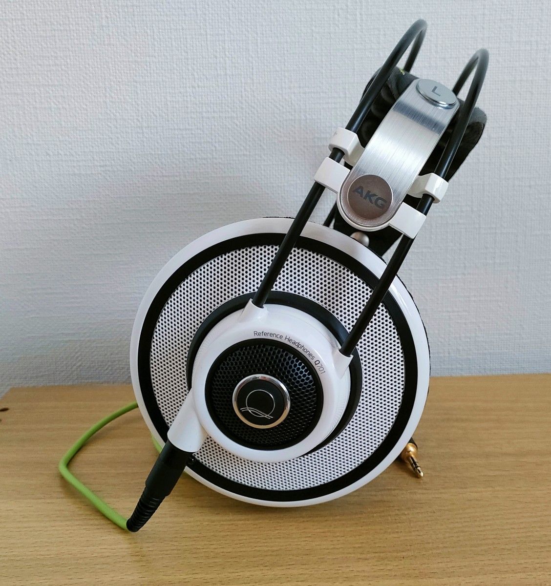 AKG　Q701  モニターヘッドホン  ヘッドフォン