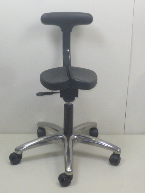 ayur-chair アーユル・チェアー キャスタータイプ プレミアムモデル01 ブラック オフィスチェア イス 椅子 事務の画像1
