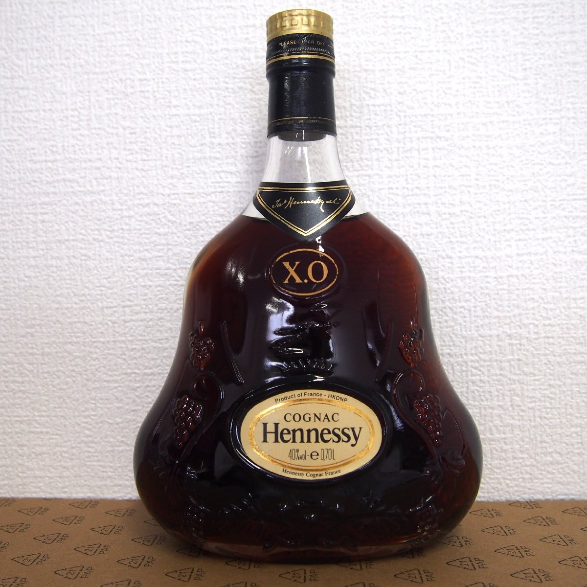 [9356-010]  ヘネシー XO 金キャップ クリアボトル 【中古・未開栓】 コニャック・ブランデー COGNAC Hennessy 700ml 本体・外箱の画像2