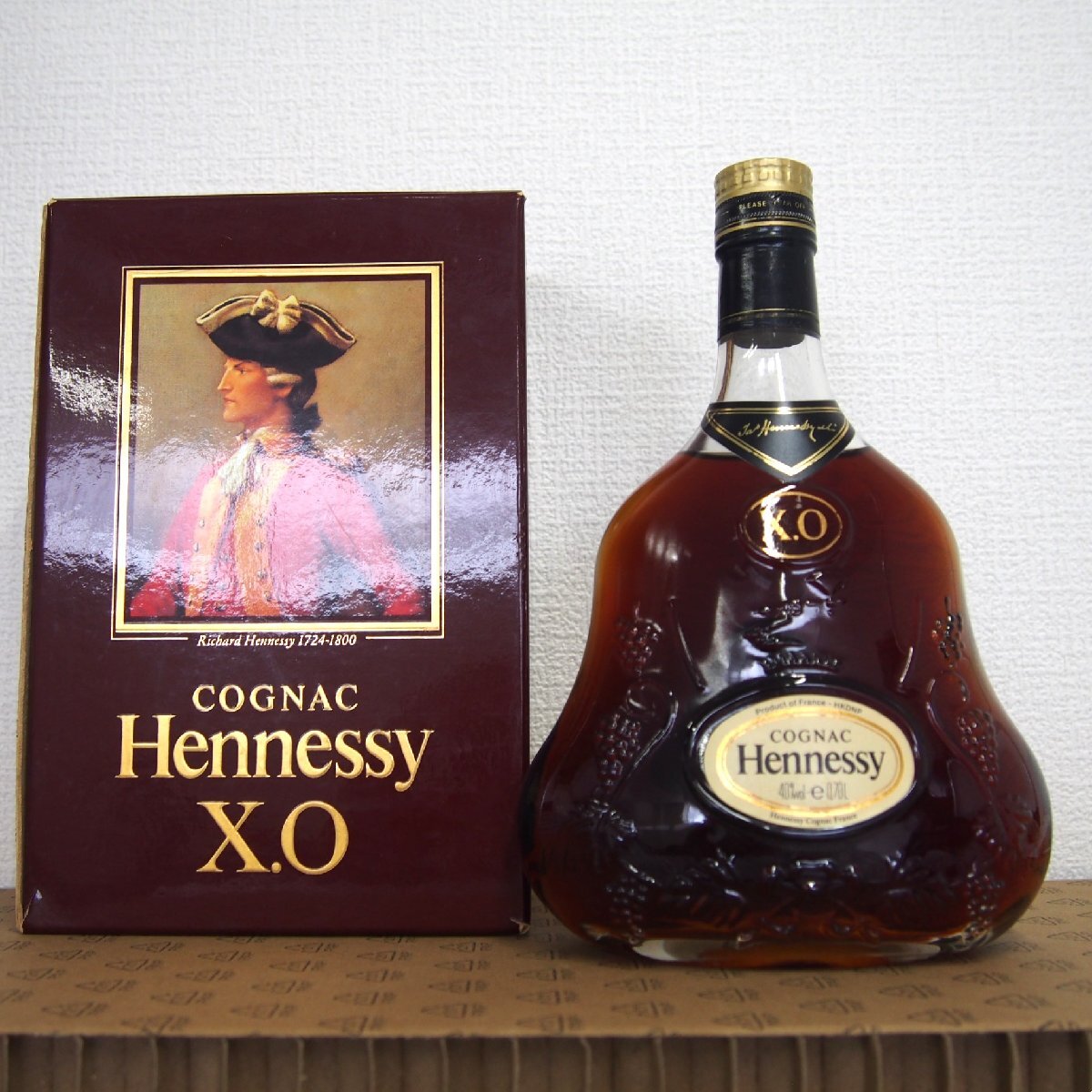 [9356-010]  ヘネシー XO 金キャップ クリアボトル 【中古・未開栓】 コニャック・ブランデー COGNAC Hennessy 700ml 本体・外箱の画像1