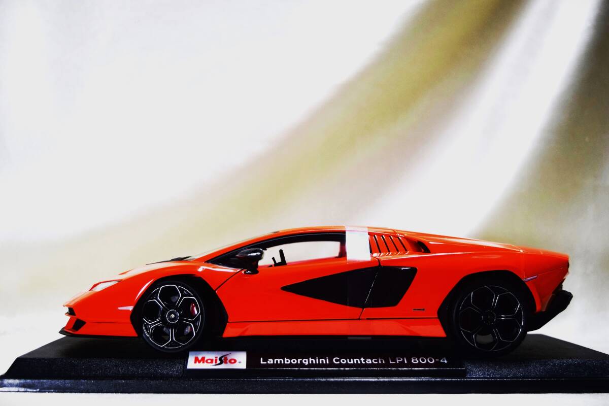 新品マイスト1/18【Maisto】◆Lamborghini Countach UP1 800-4◆ミニカー/ランボルギーニ/フェラーリ/BMW/アウディ/ポルシェ/オートアート_画像3