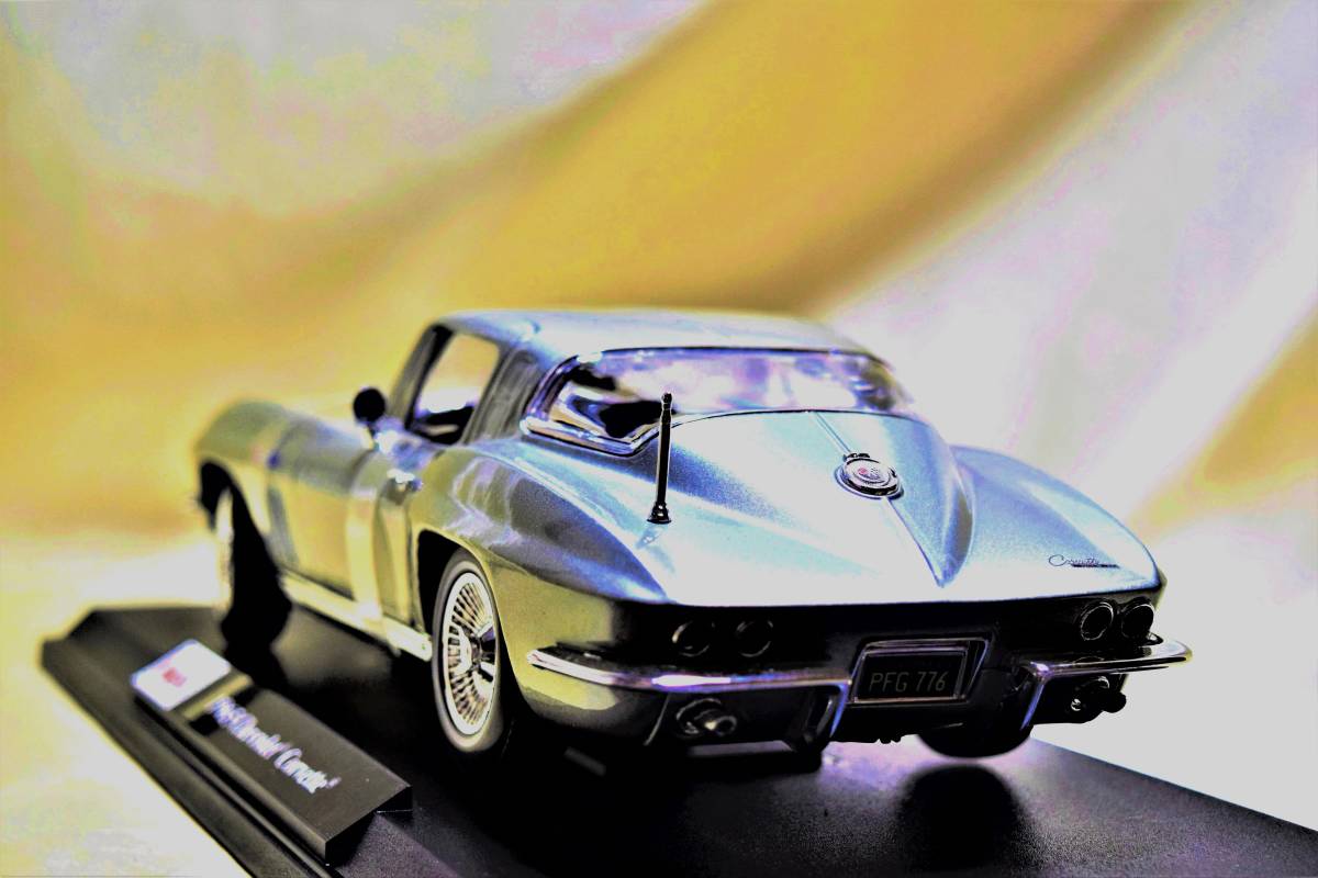 新品マイスト1/18【Maisto】◆1965年式 Chevrolet Corvette◆シボレー/ポルシェ/フェラーリ/BMW/アウディ/オートアート/京商/ブラーゴ_画像4