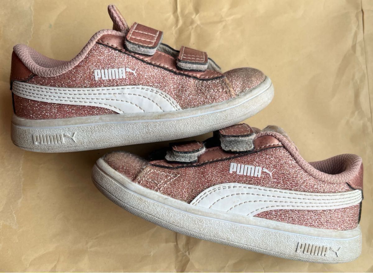 PUMA 子供シューズ15cm ピンクラメ　9ヶ月くらい使用しました。