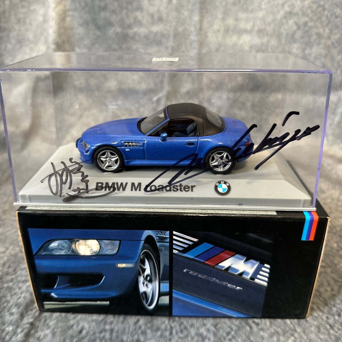 1/43 BMW M roadster soft top MINICHAMPS ブルー の画像1