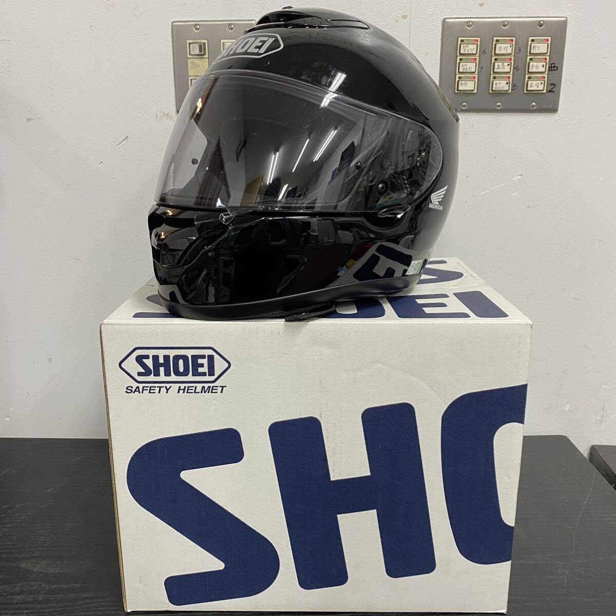 VV18 バイク用品 ショーエイ SHOEI フルフェイスヘルメット QUEST HRC Lサイズ 59cm FAR ヘルメットの画像1
