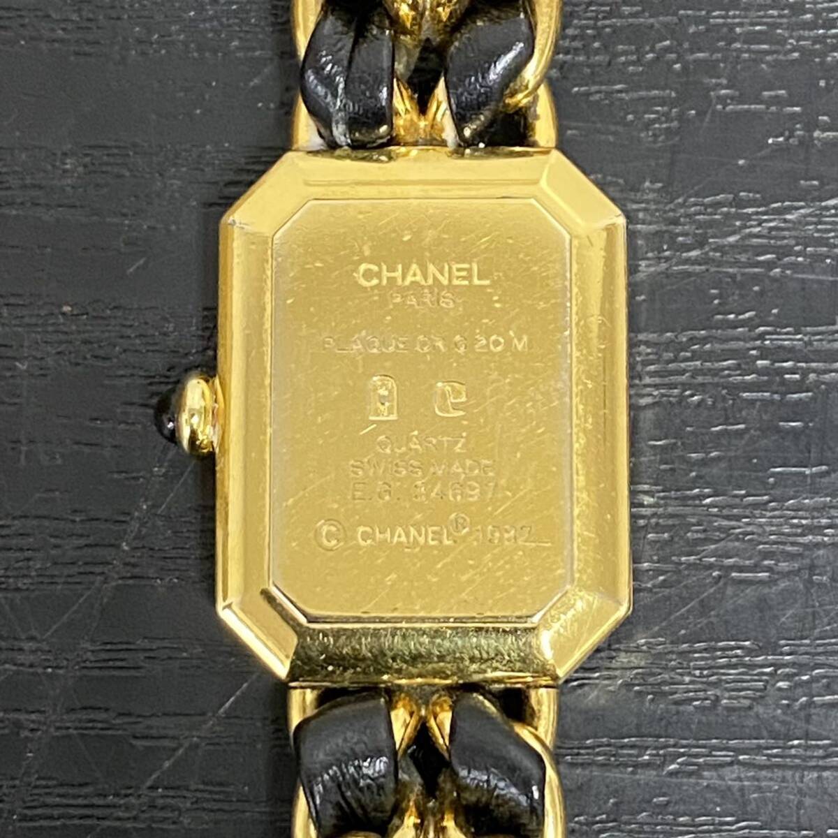 VV109 腕時計 CHANEL シャネル プルミエール M QZ スクエア ゴールド×黒文字盤 GP 腕時計 レディース 稼働品 BRABAR プルミエールの画像6