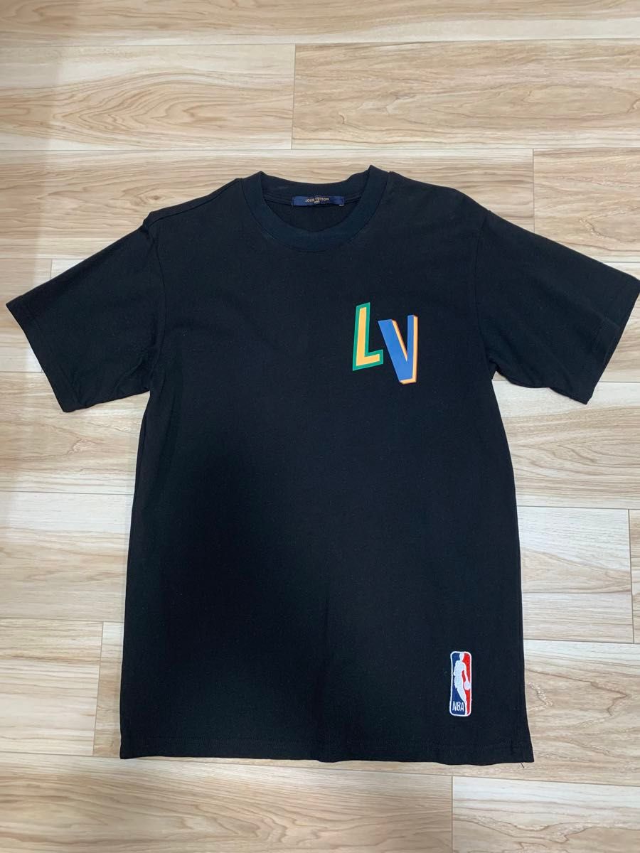 並行輸入品】ルイヴィトン NBA Tシャツ LOUIS VUITTON|Yahoo 並行輸入品】ルイヴィトン NBA Tシャツ LOUIS VUITTON|Yahoo